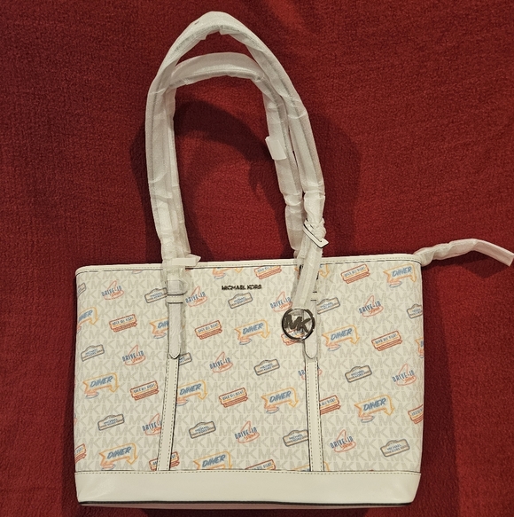 NWOT MK Jet Set Large Printed Signature Logo Tote Bag - Picture 5 of 10